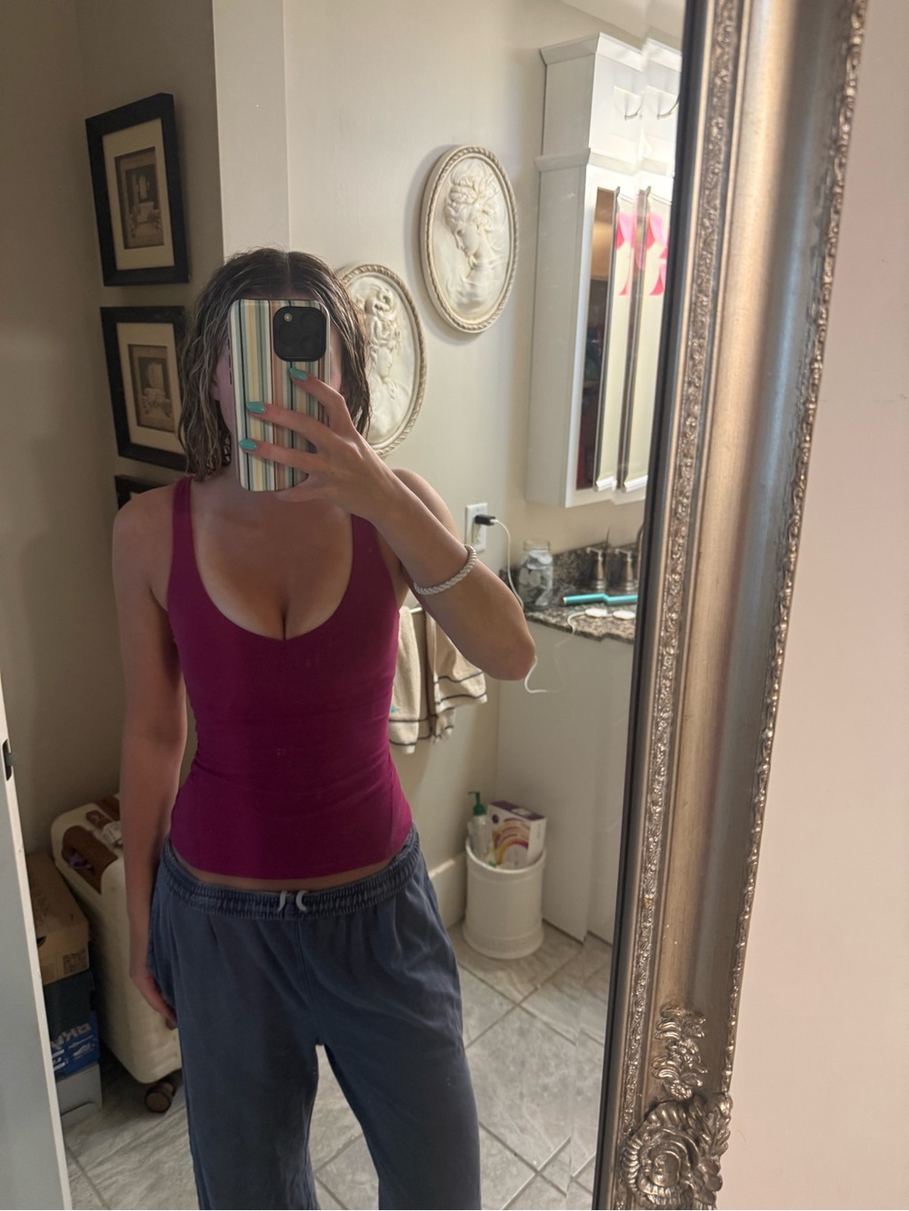 Lululemon align Women’s Scoop Neck Tank Top in Magenta